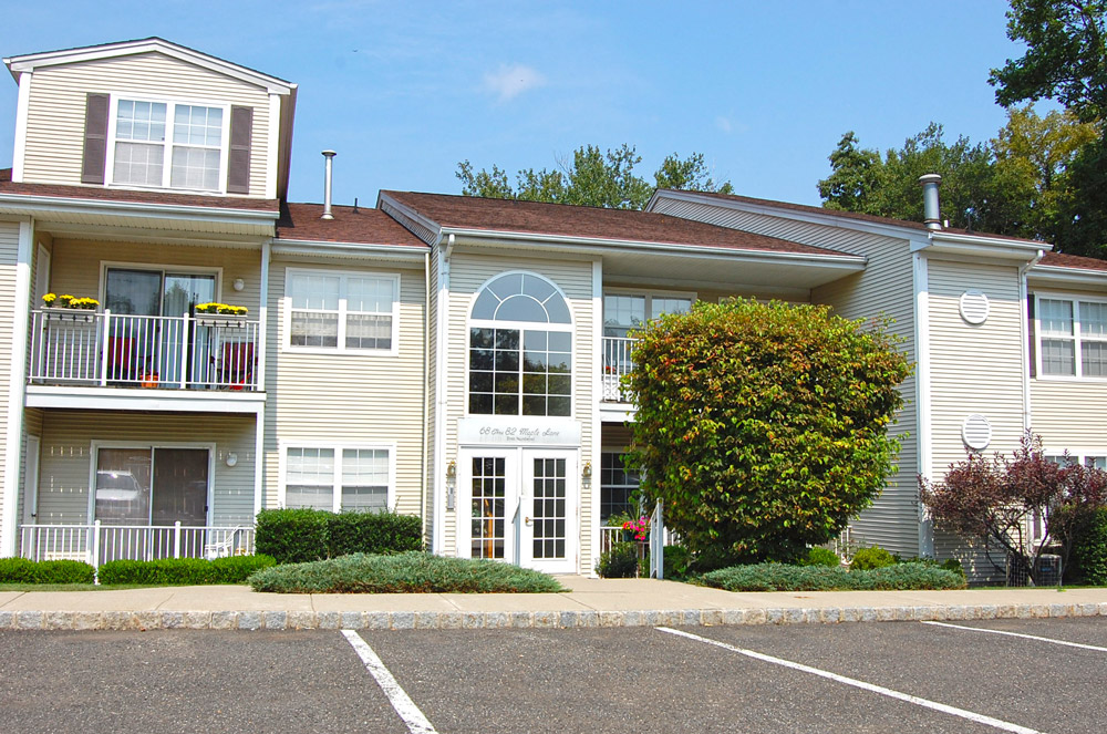 Seasons Glen Condo